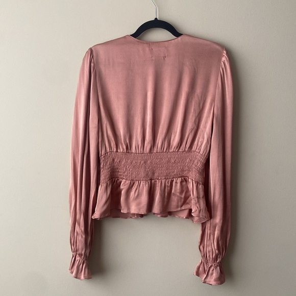 Saylor Pink Satin Long Sleeve Deep V Peplum Blouse Top size Medium - Picture 6 of 9